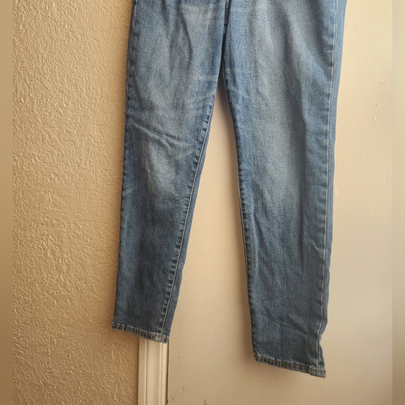 Old Navy- High Rise O.G Straight - Picture 4 of 6